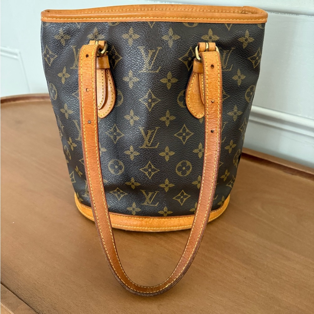 Louis Vuitton Petit Bucket Brown Monogram Shoulder Bag